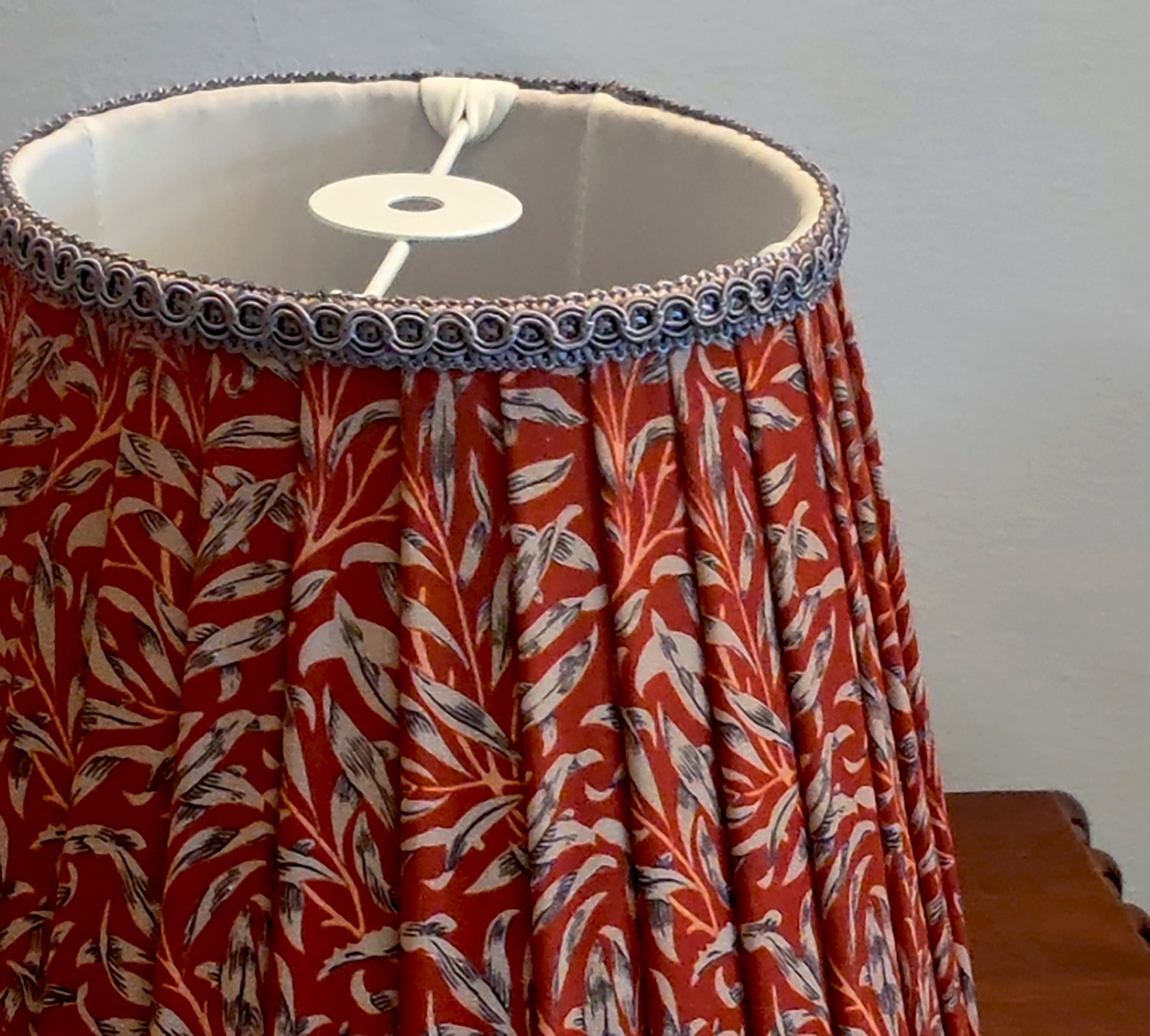 William Morris, Willow Bough pleated lampshades - MariaMarabellashades