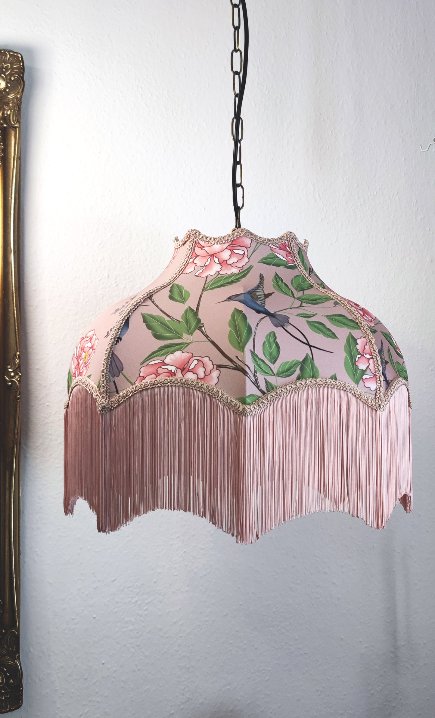 Fringed lampshade made of printed cotton