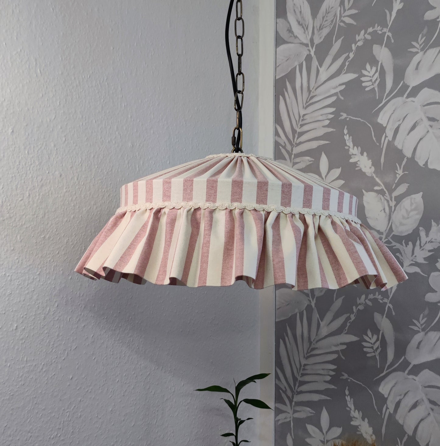 Ruffle lampshade dusty pink stripes - MariaMarabellashades