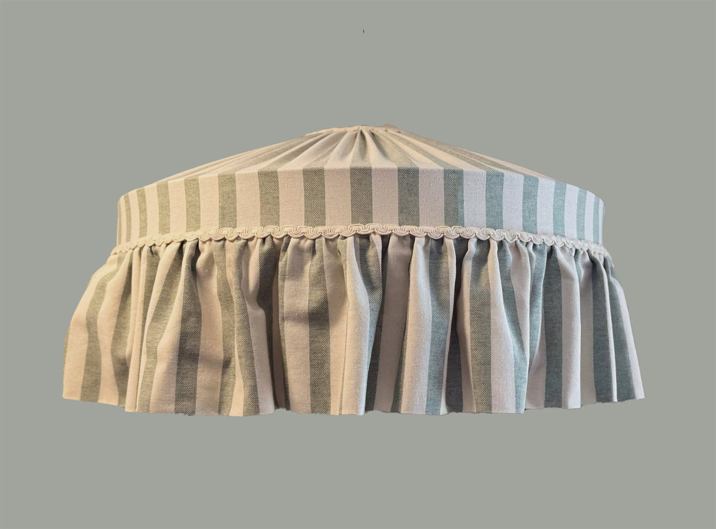Green cotton lampshade with romantic frill | MariaMarabellashades